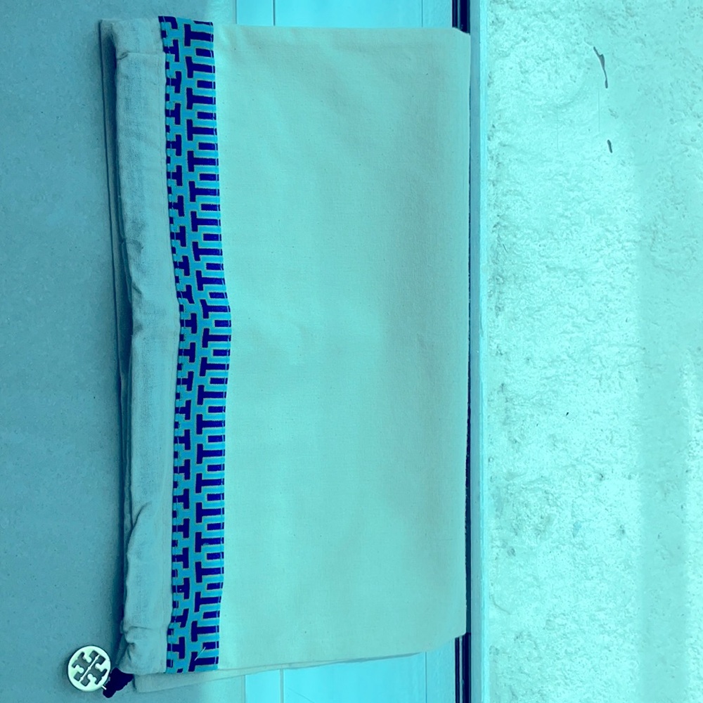 Tory Burch's Capri sandals - Picture 12 of 13